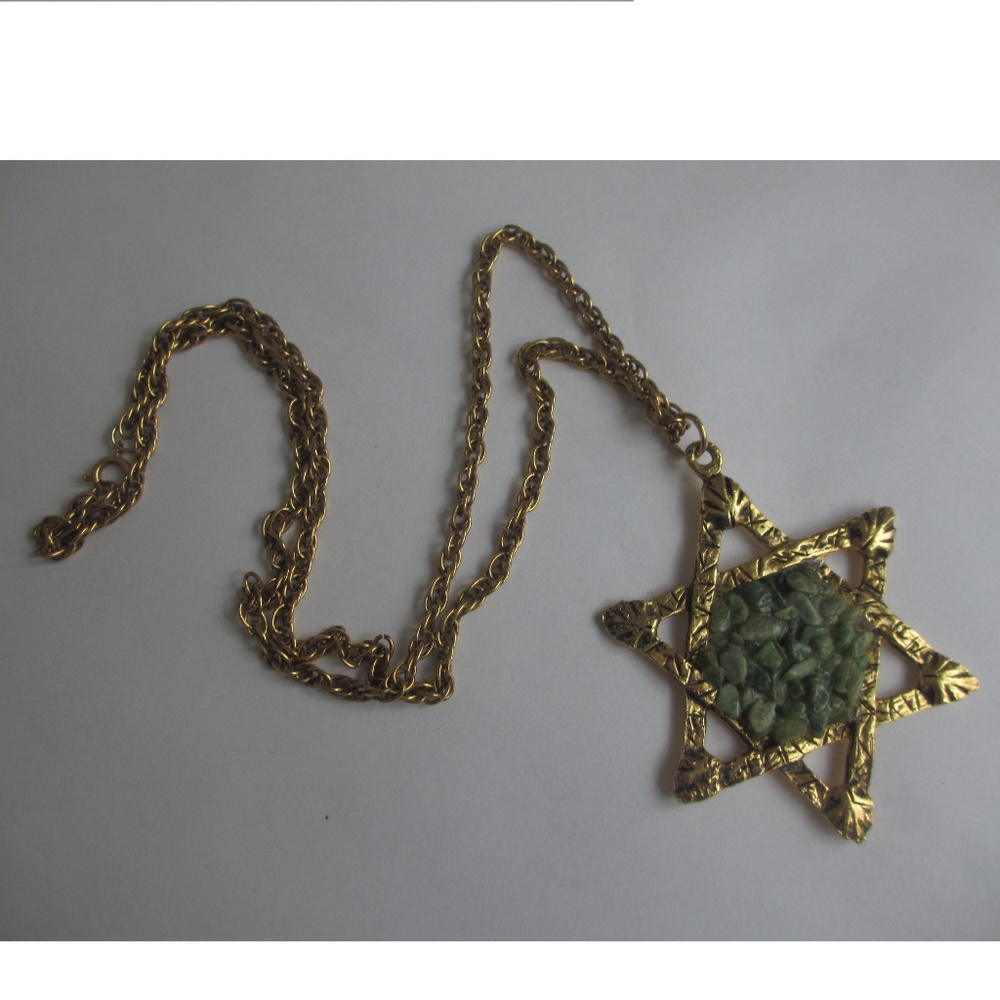 VINTAGE NECKLACES CHAIN GOLD FAKE JADE STAR DAVID